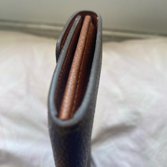 Authentic Louis Vuitton Sarah Bifold Monogram wallet - Picture 13 of 16